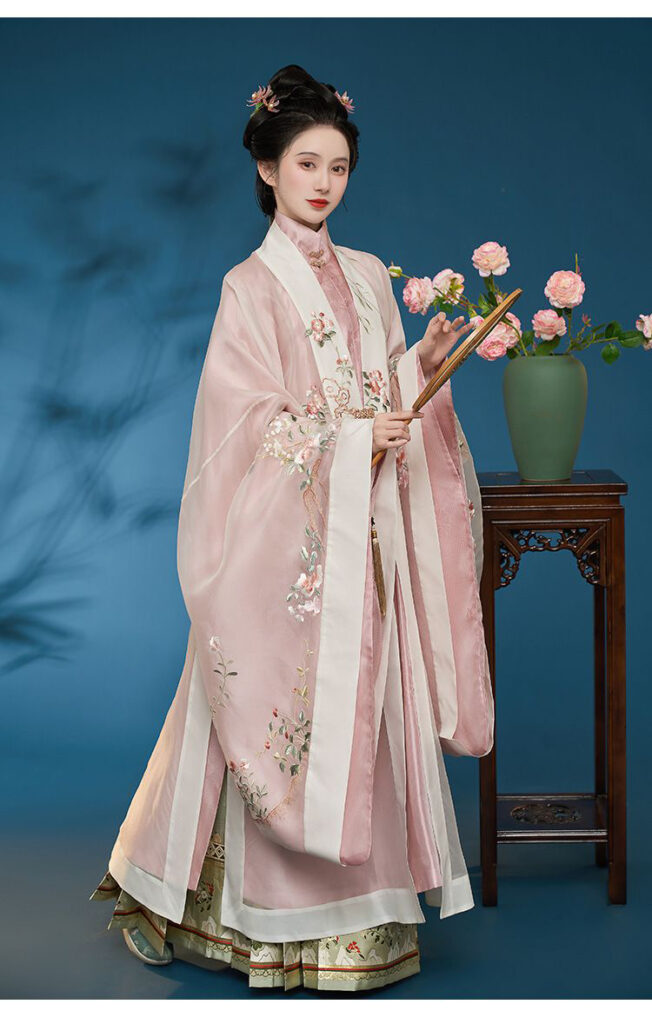 Silk Cloak, Su Embroidered Hanfu
