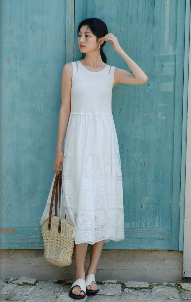 Soft knitted yarn vest dress