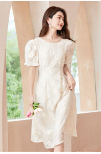 Special fabric embossed flower round neck bubble sleeve mid length dress