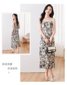 Summer dress, women's contrasting floral temperament, beach vacation suspender long dress